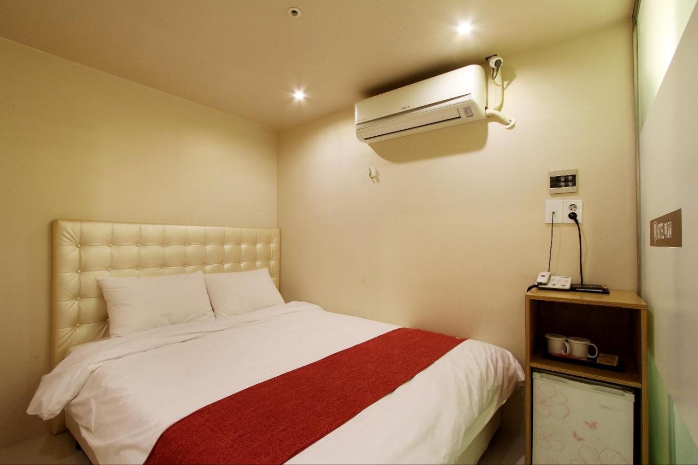 Hotel Myeongdong Seoul Exterior photo