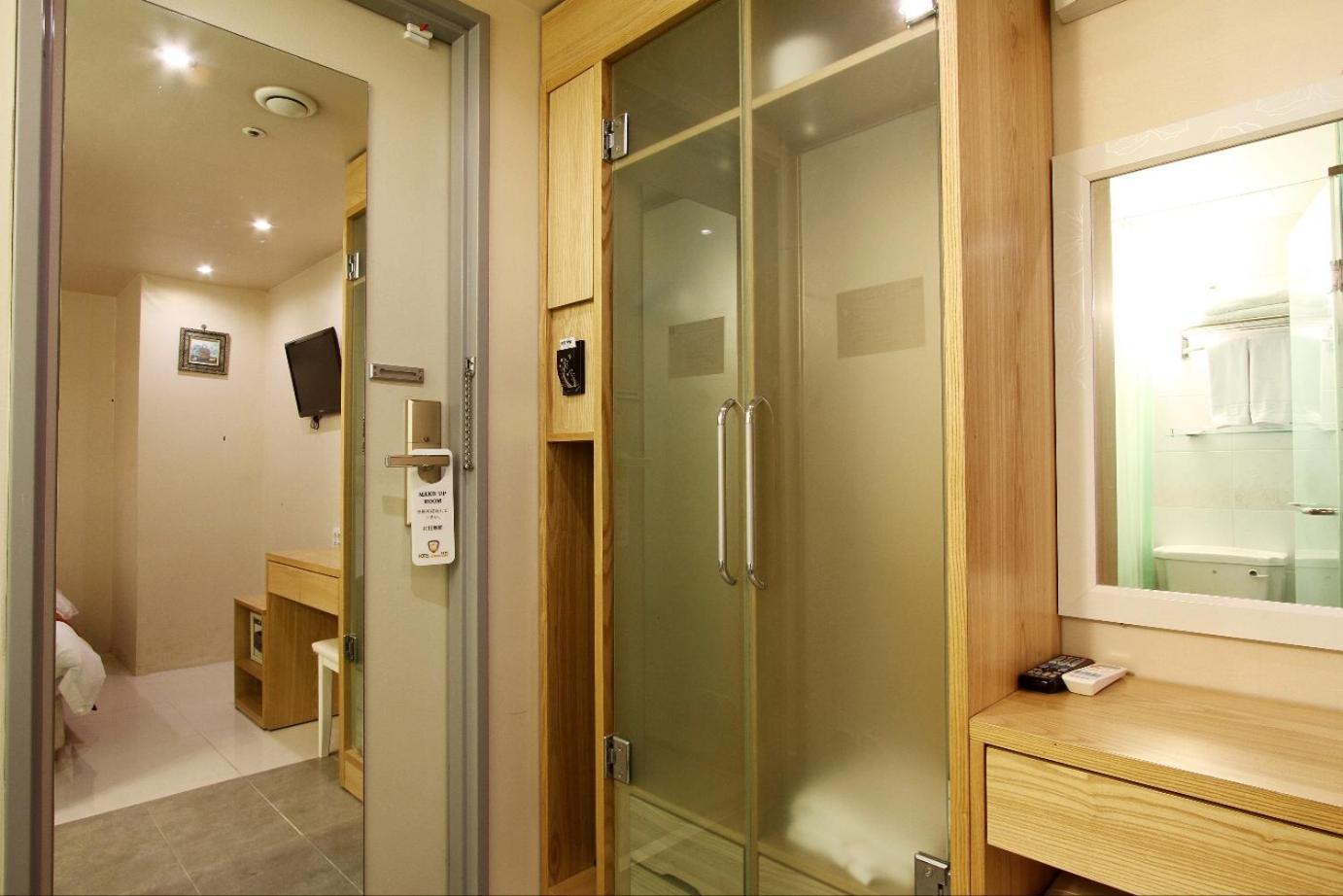 Hotel Myeongdong Seoul Exterior photo