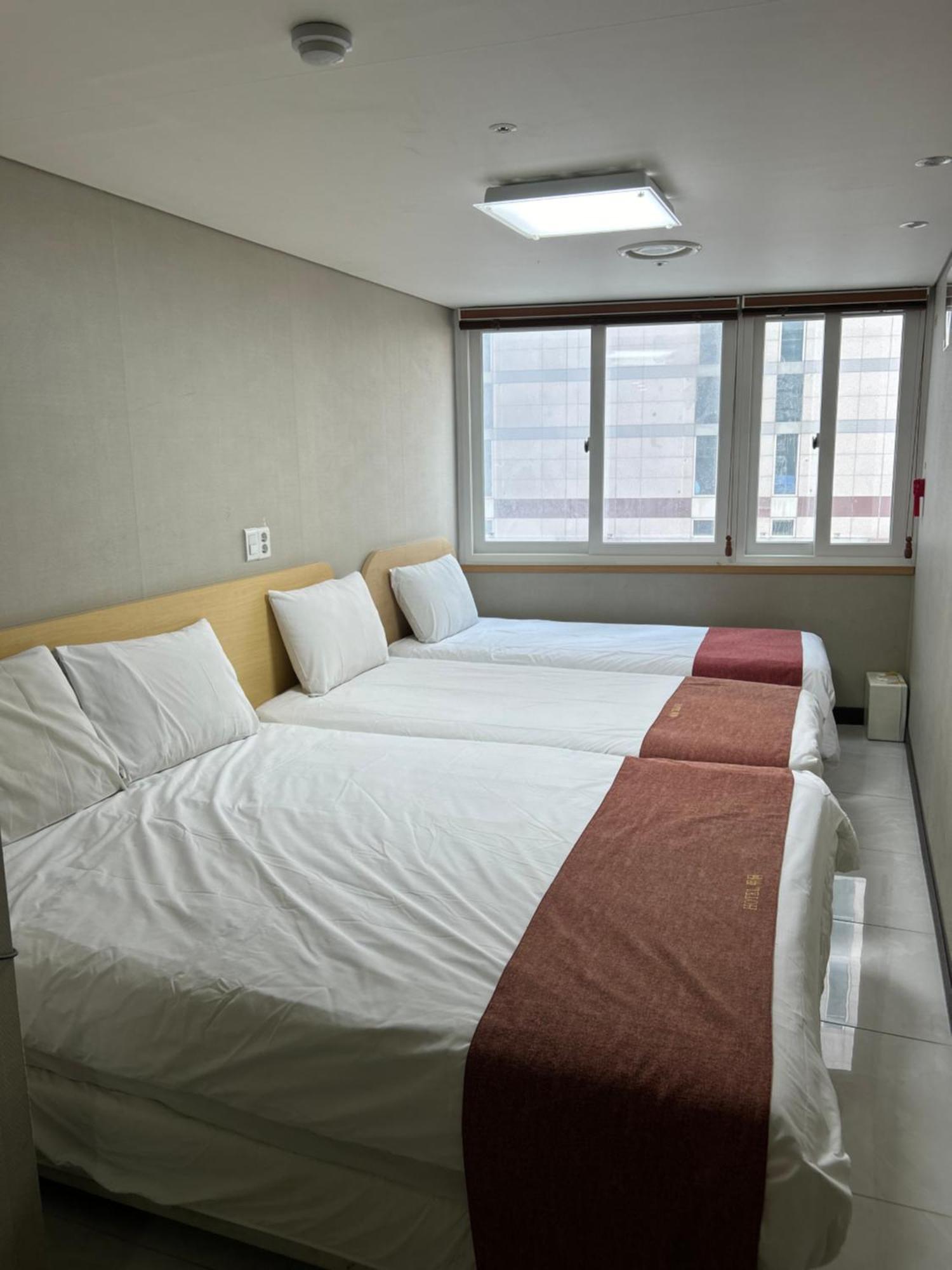 Hotel Myeongdong Seoul Exterior photo