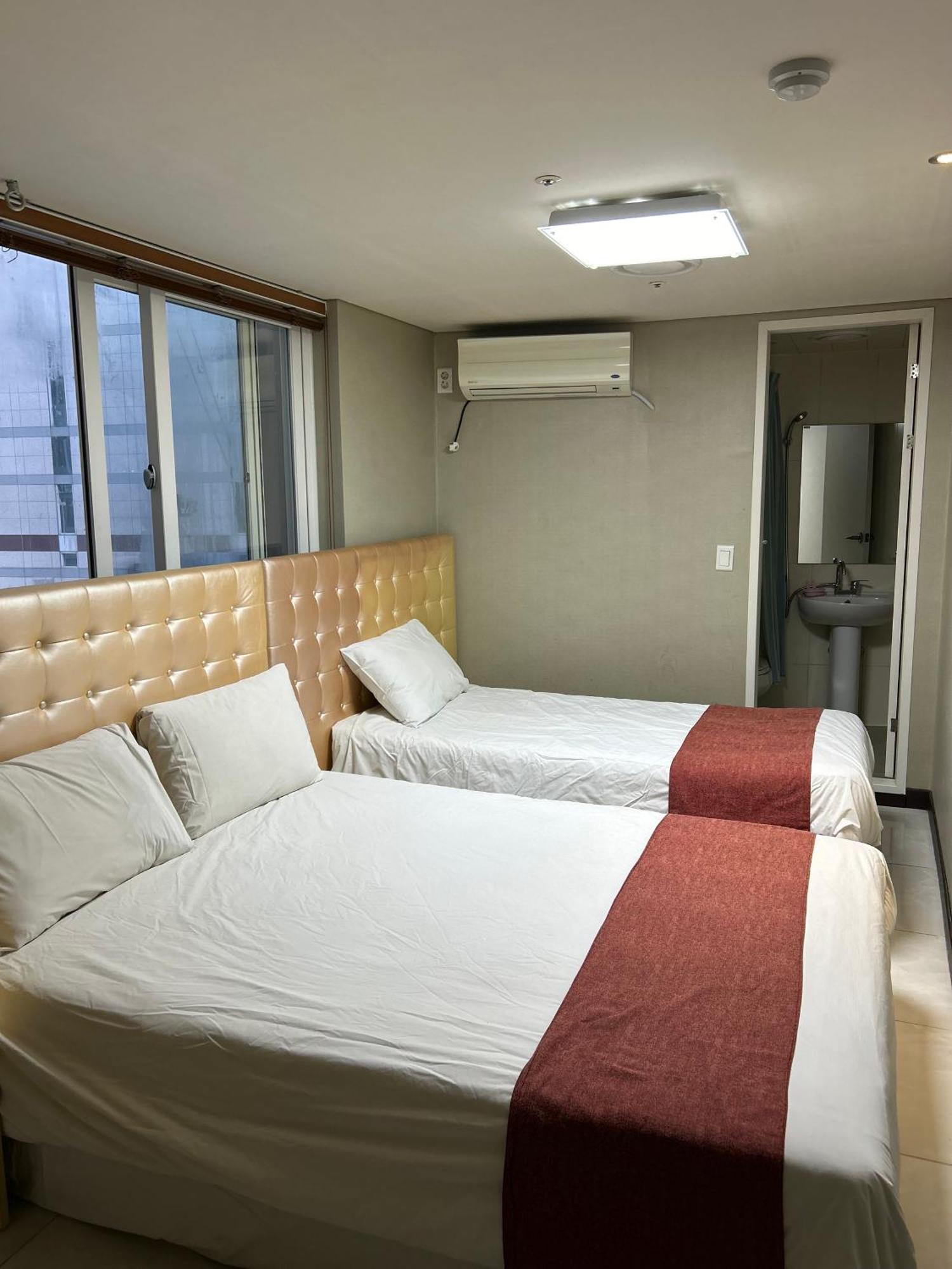 Hotel Myeongdong Seoul Exterior photo